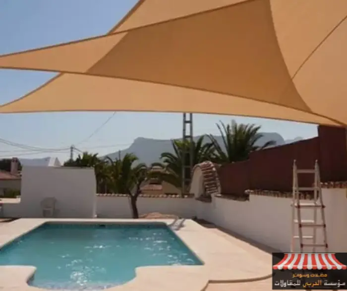 مظلات مسابح