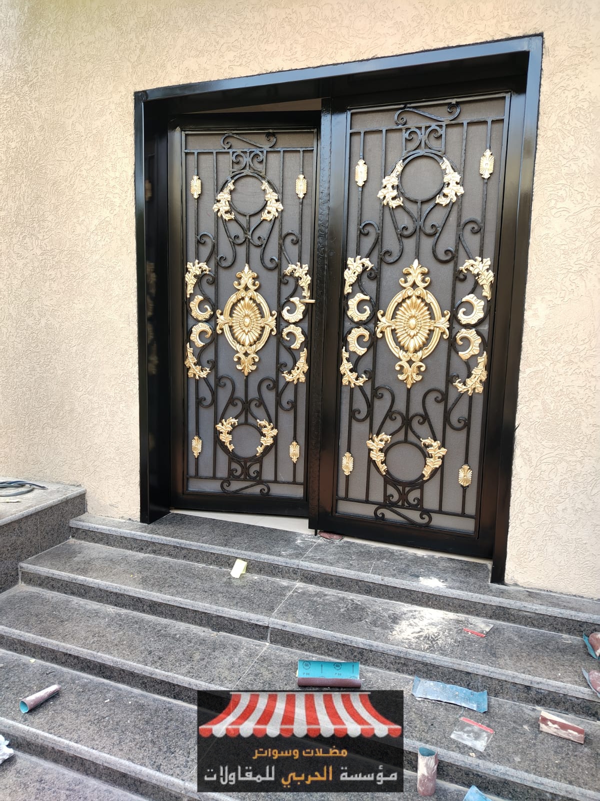 فني ترميم دهانات أبواب داخليه وخارجيه