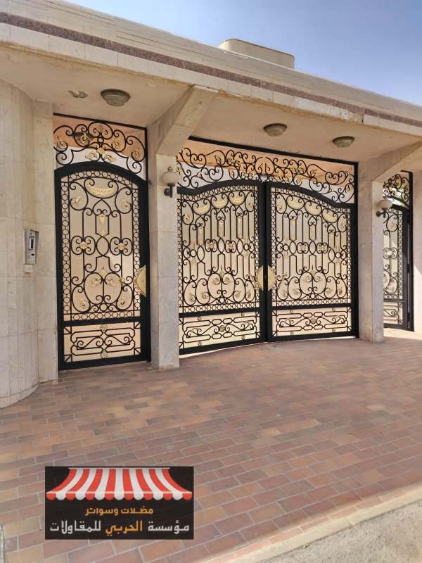 طريقة دهان الأبواب القديمة