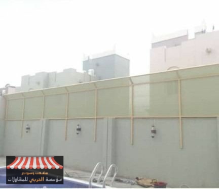 حداد تركيب سواتر قماش بولي ايثيلين