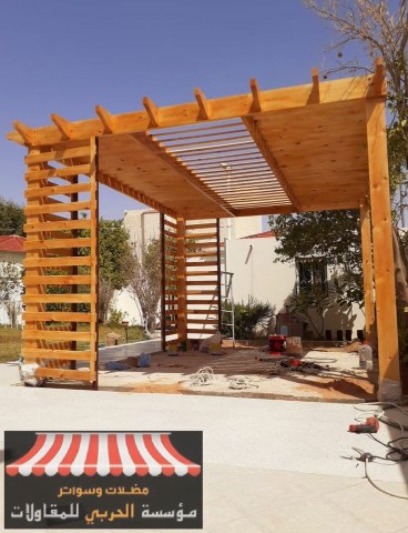 مظلات خشبية